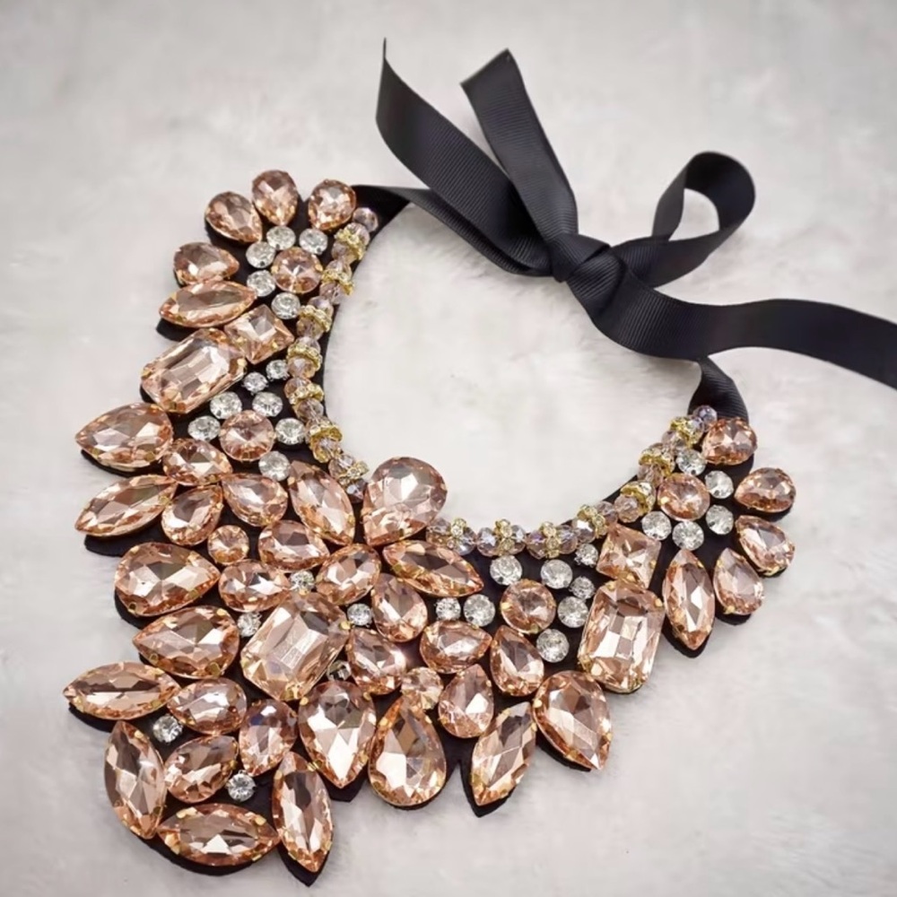 🎉HANDCRAFTED BOUTIQUE HIPPEE HARVEST JEWEL AND RIBBON BIB NECKLACE 🎉